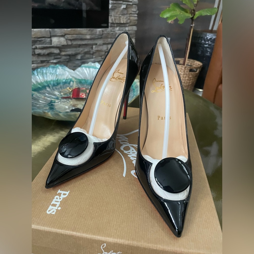 SOLD Christian Louboutin Moon Pumps 35.5